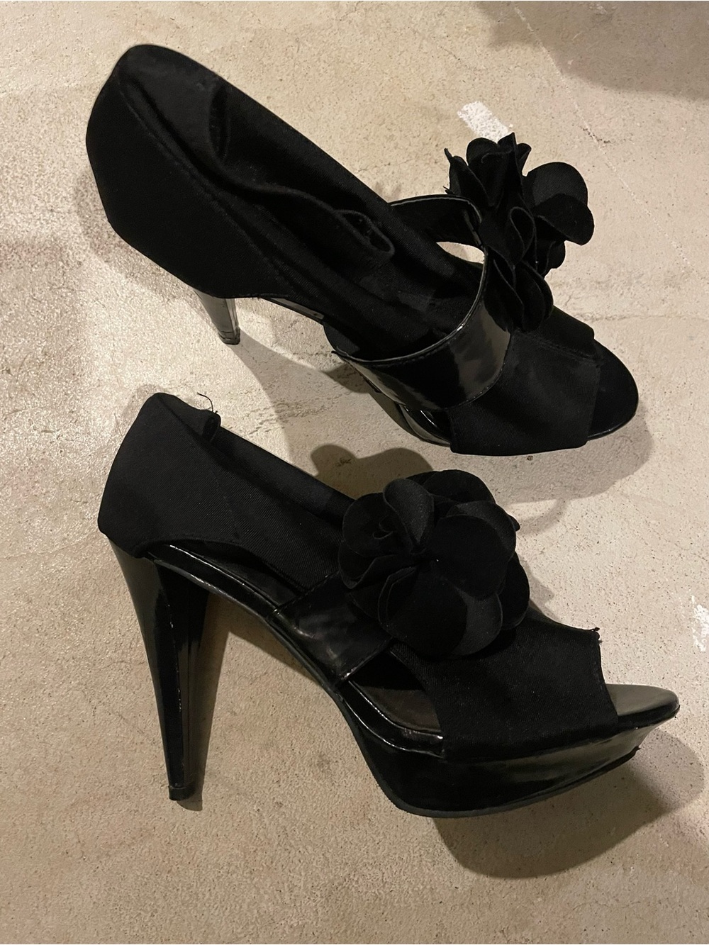 Black Floral Accent Peep-Toe Platform Heels